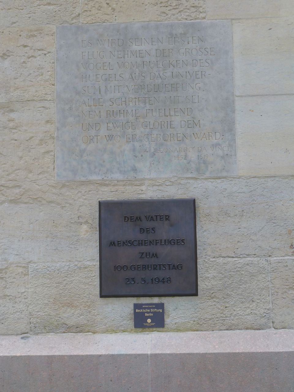Denkmal für 'Otto Lilienthal' im Bäkepark in 'Berlin-Lichterfelde Ost'