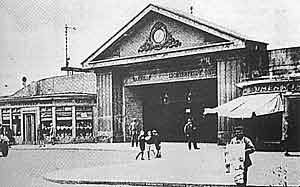 Bahnhof 'Berlin-Lichterfelde Ost', von der Lankwitzer Straße aus gesehen